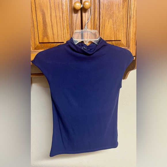 Klassy Network Mock Neck Cap Sleeve Blouse- NAVY- EUC! - Picture 11 of 14